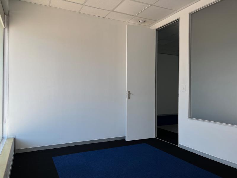 To Let Commercial Property for Rent in Claremont Western Cape
